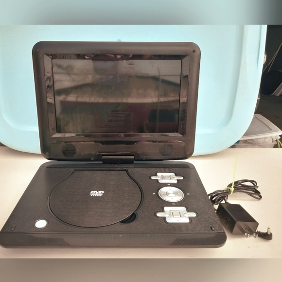 ONN Brand Portable DVD Player - Picture 1 of 4